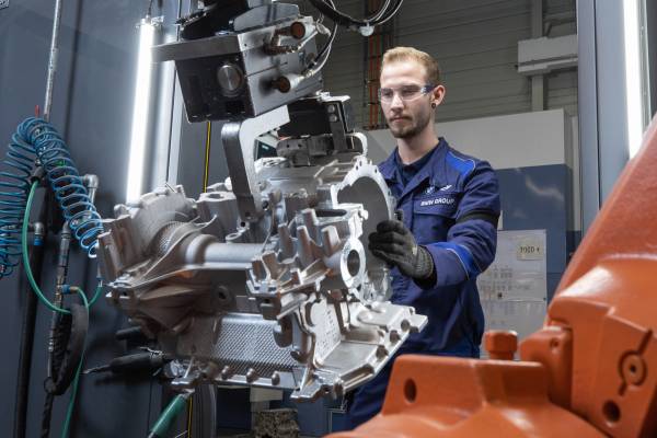 Investiţie în valoare de 200 de milioane de euro pentru noua hală de producţie BMW de la Landshut